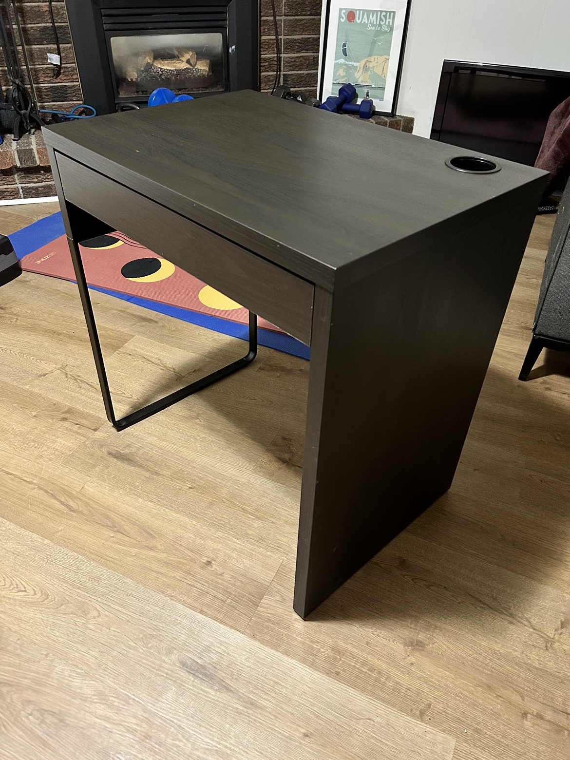 IKEA MICKE Desk