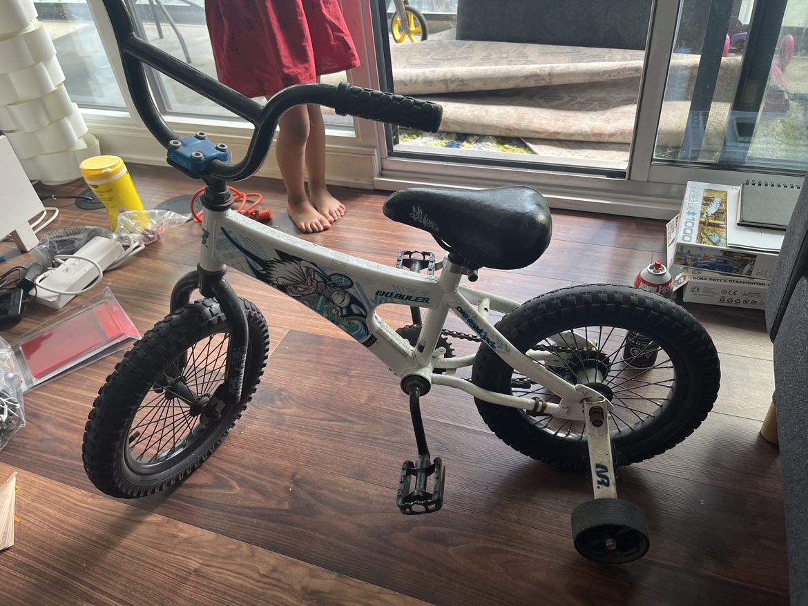 Kids bicycle thumbnail