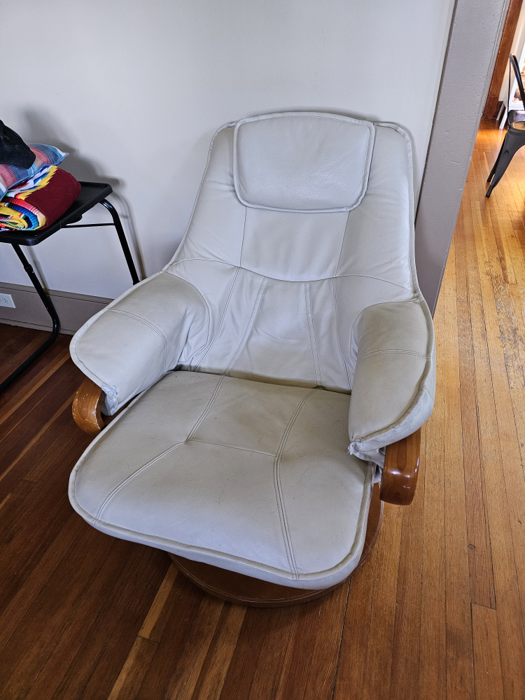 office chair - photo 2