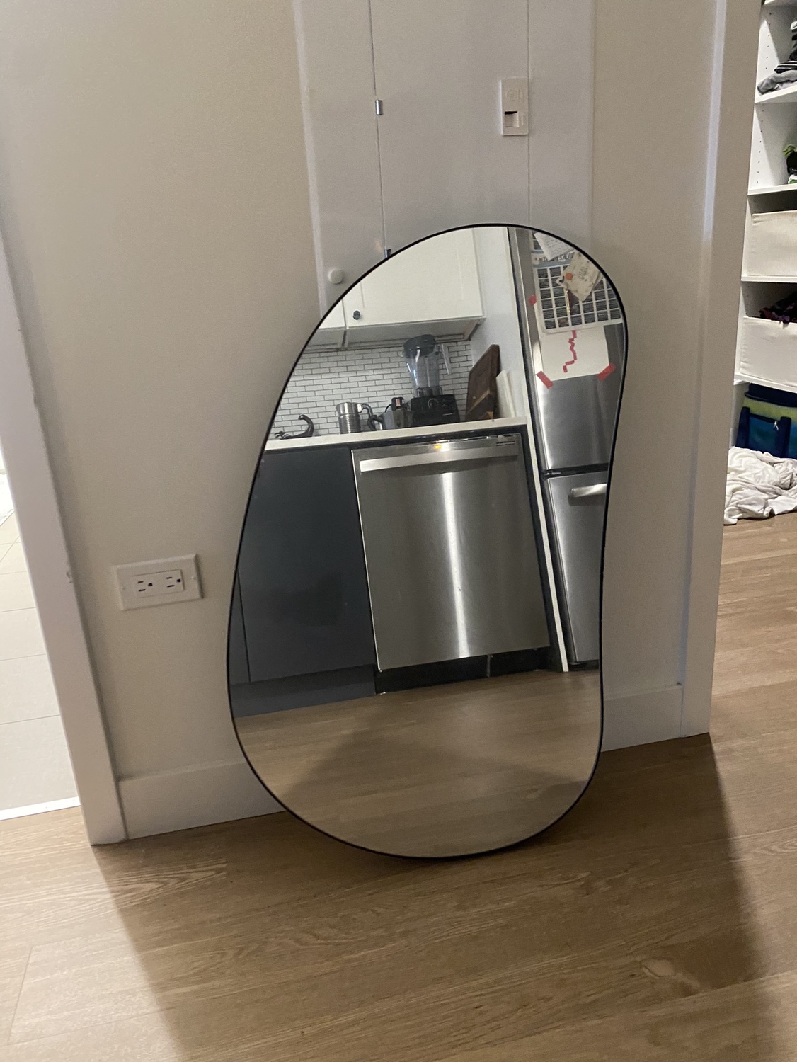 Oval mirror