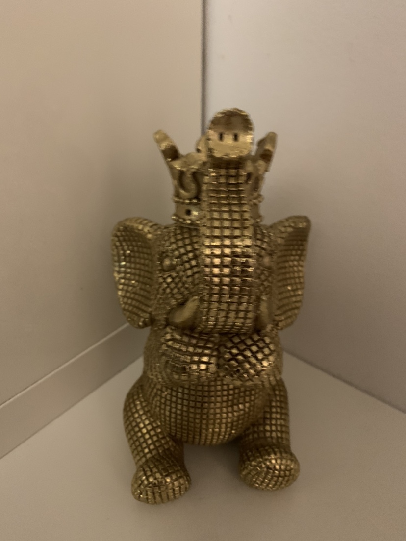 Lucky elephant figurine thumbnail