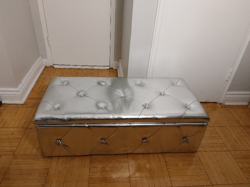 Crystal/Silver Tufted chest (w/ legs)