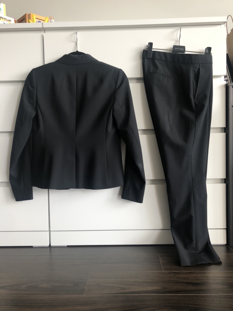 Banana Republic blazer and pants (size 2) image indicator(2)