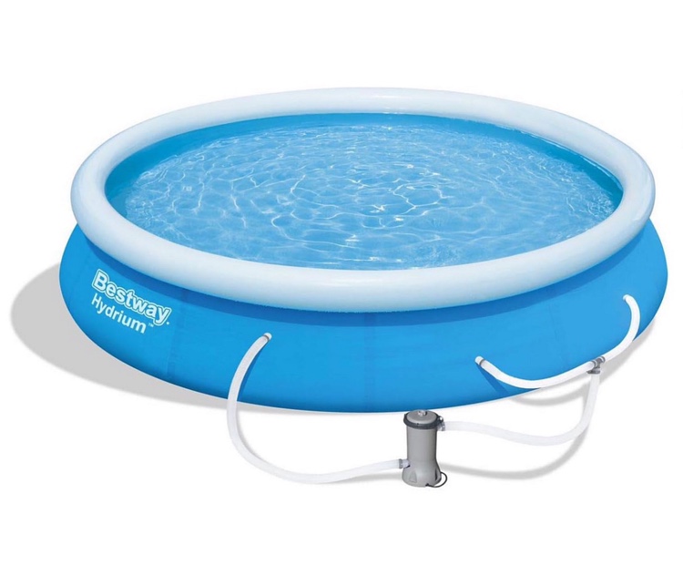 14’ pool with pool accoutrements *Free*