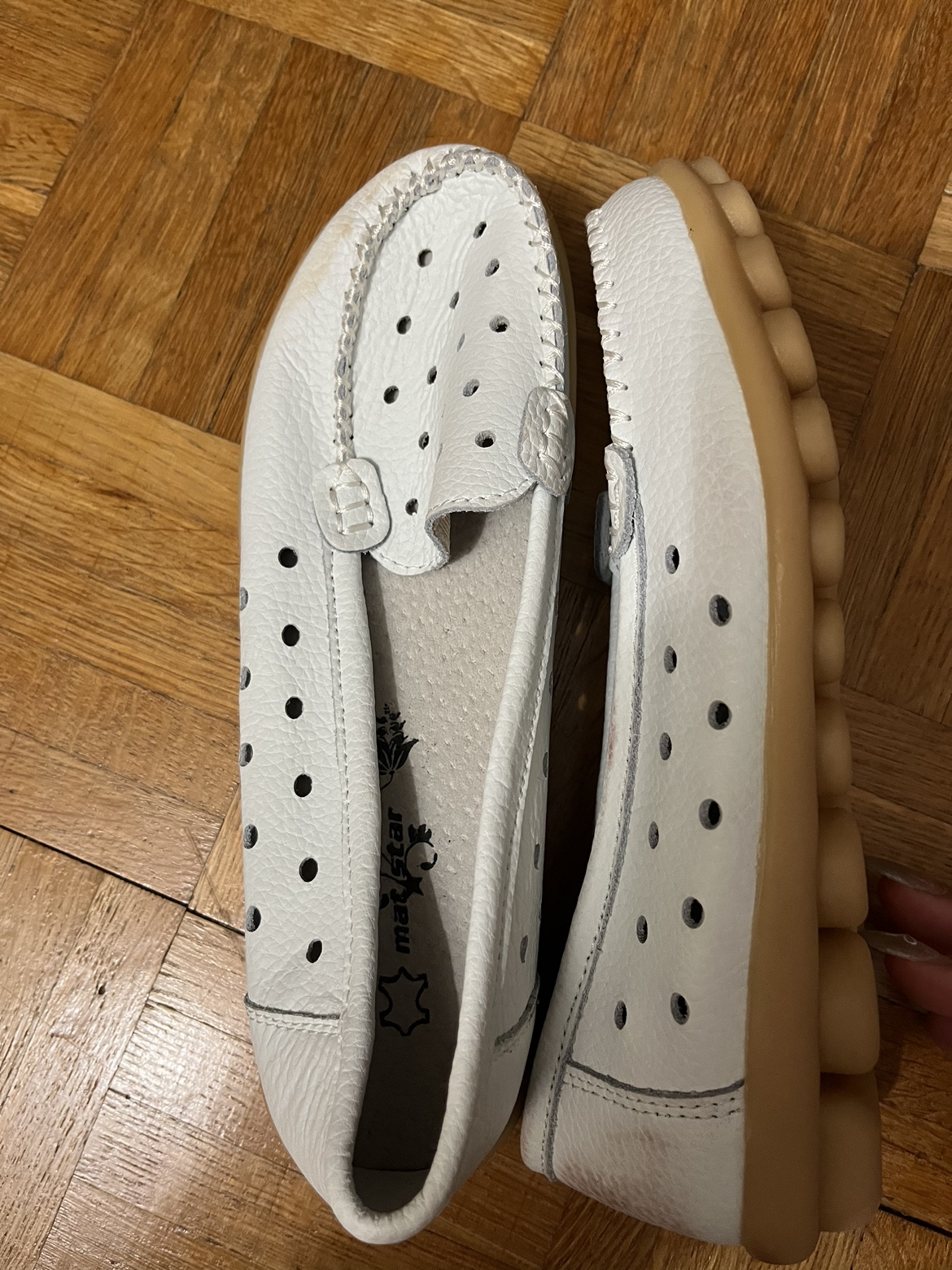 White Shoes with Hole Design - photo 2