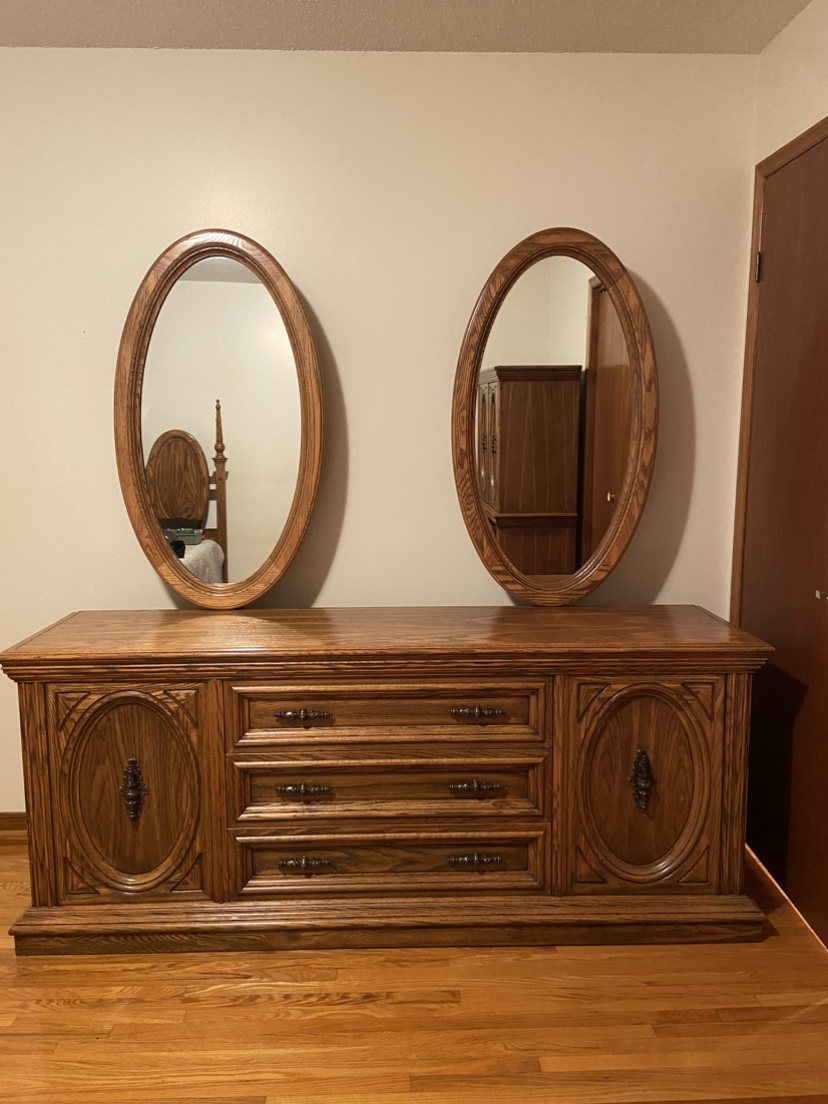 5 Piece wood bedroom set - photo 4