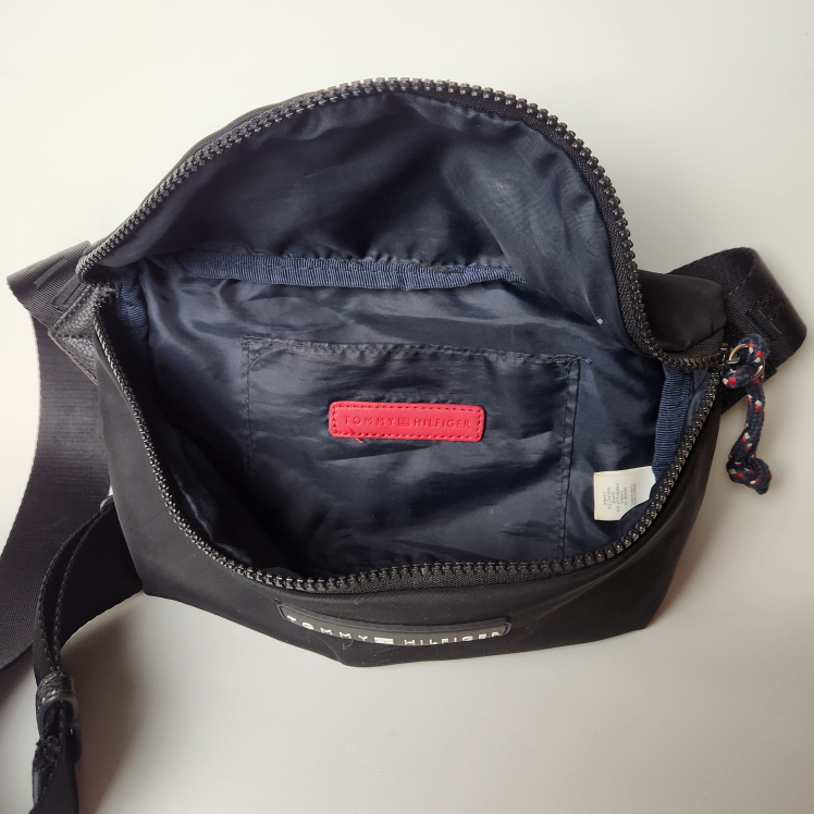 Tommy Hilfiger Zippered Fanny Pack - photo 4