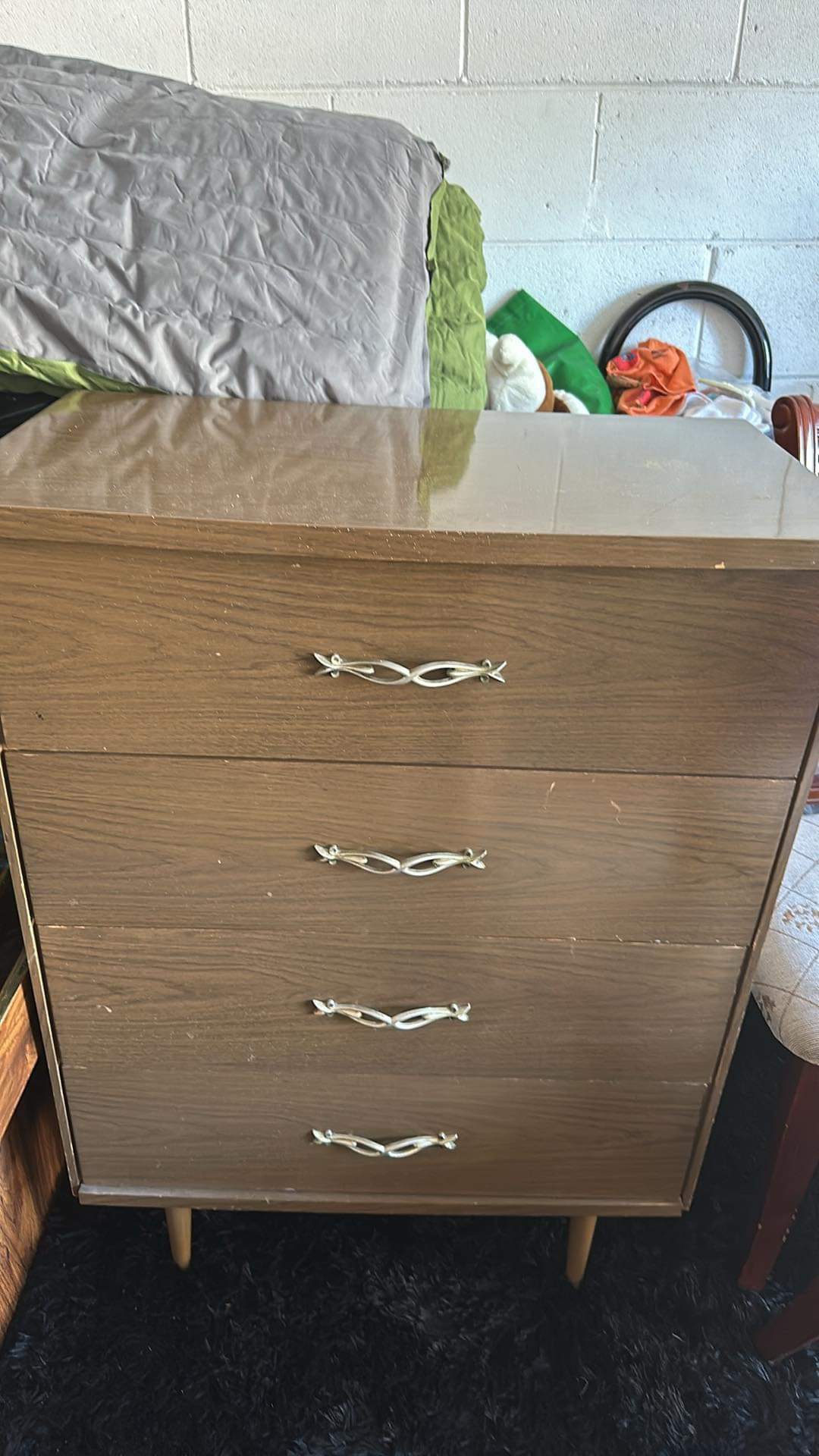 Dresser thumbnail