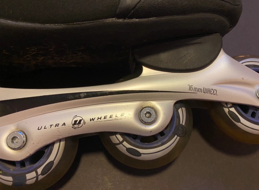 Ultra Wheels ABEC5 Roller Blades (Size 10) image indicator(3)