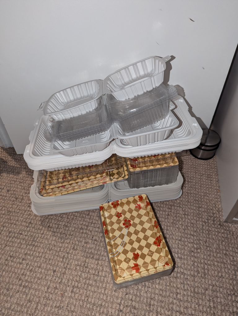 Take out containers in great condition! #freecycle image indicator(2)