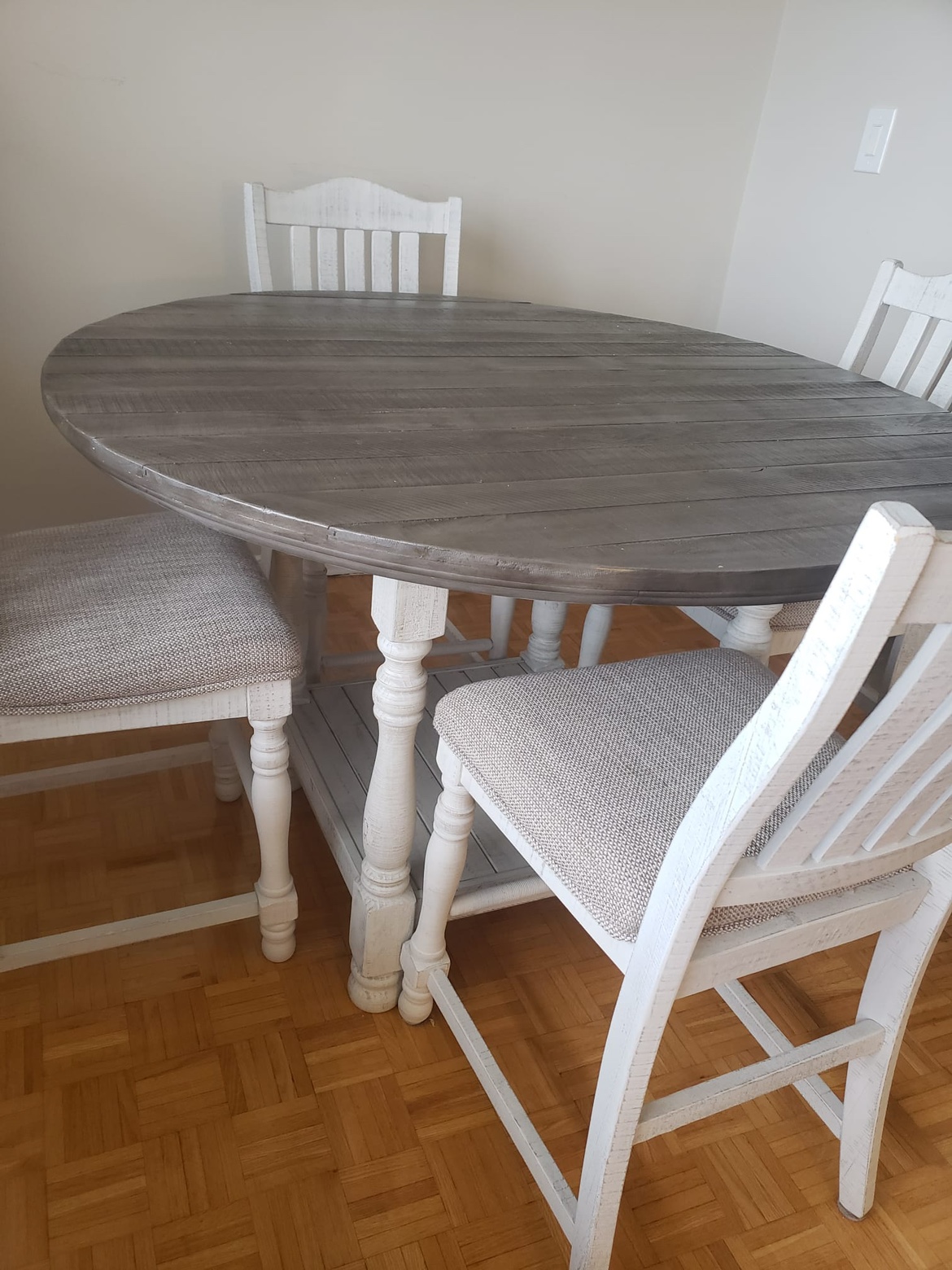 Round Dining Table set - photo 4