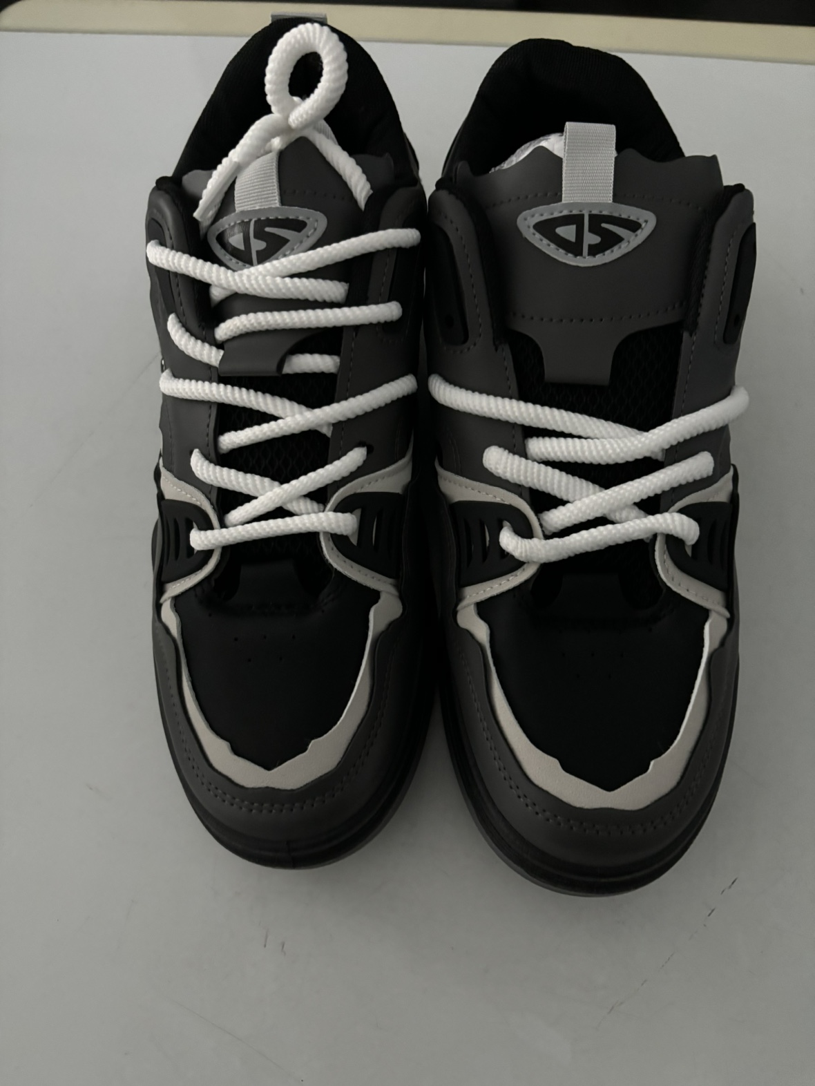 Trendy Sneakers/ Skate Shoes