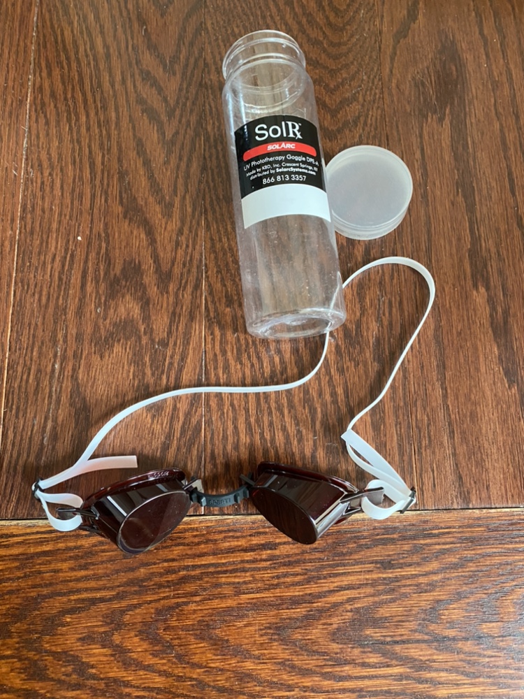 UV Phototherapy Goggles - photo 2