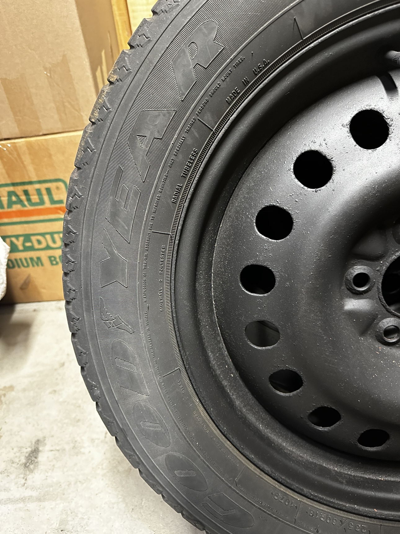 Winter Tires and Rims - 235/60 R18 - 5x114.3 - photo 4