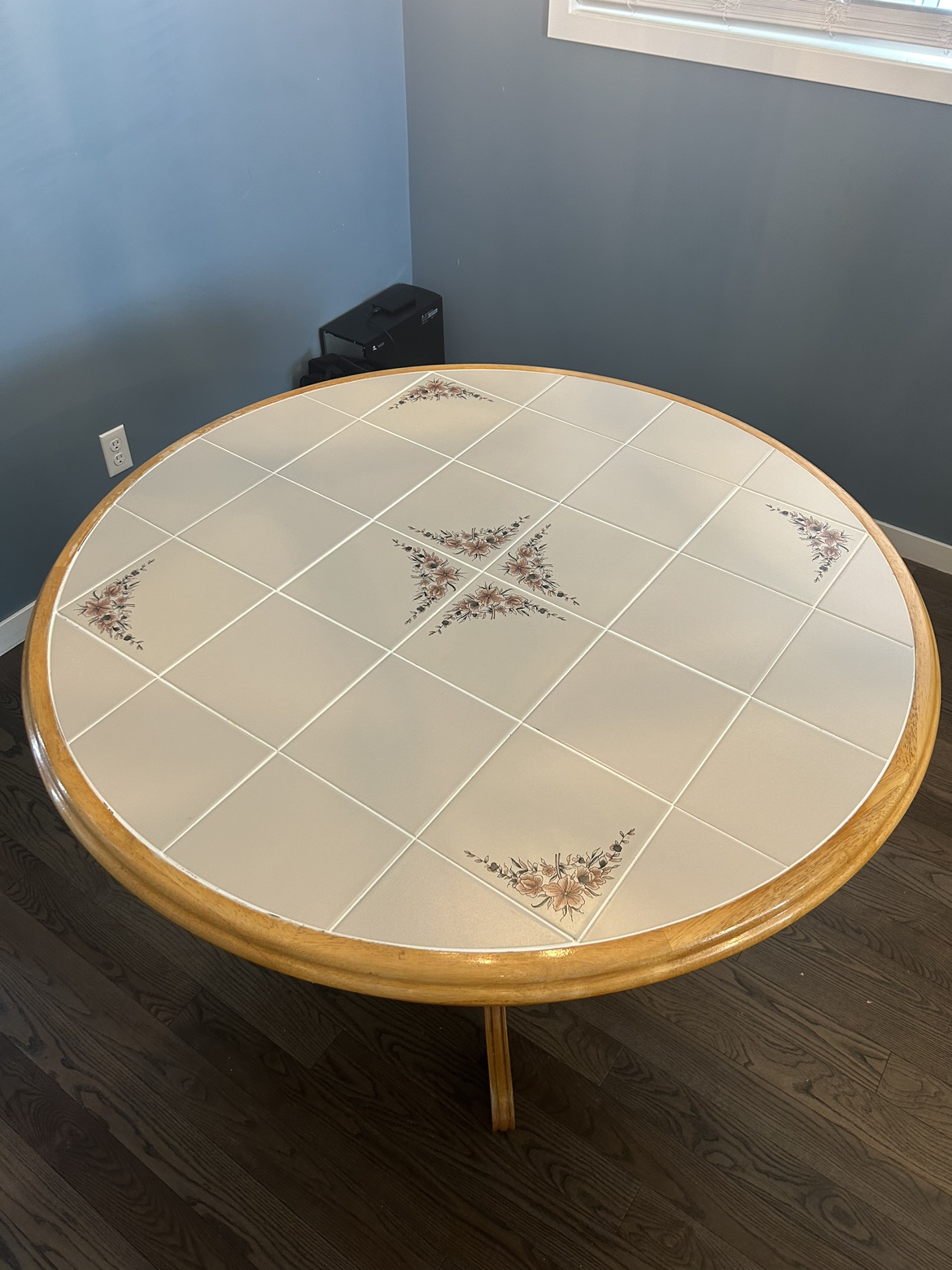 Solid Oak Dining Table with 4 Chairs - photo 2