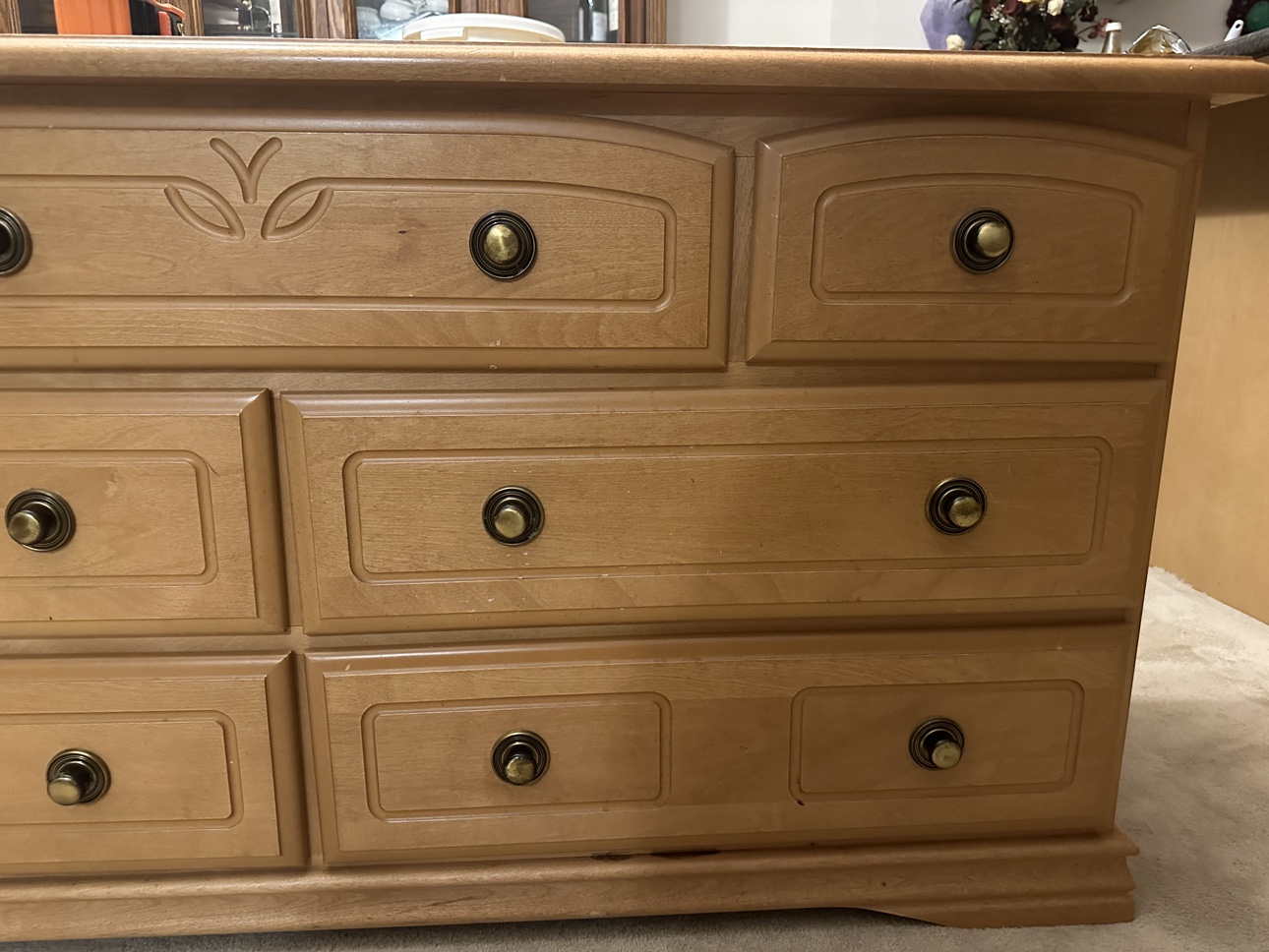 Solid Oakwood Dresser image indicator(3)
