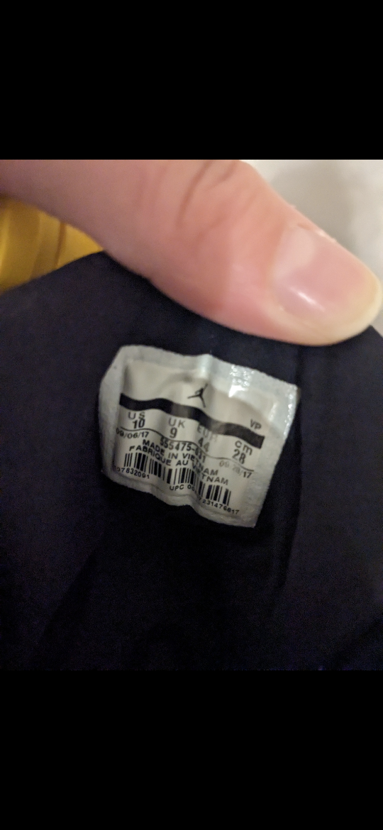 men's Air Jordan size 10 image indicator(5)