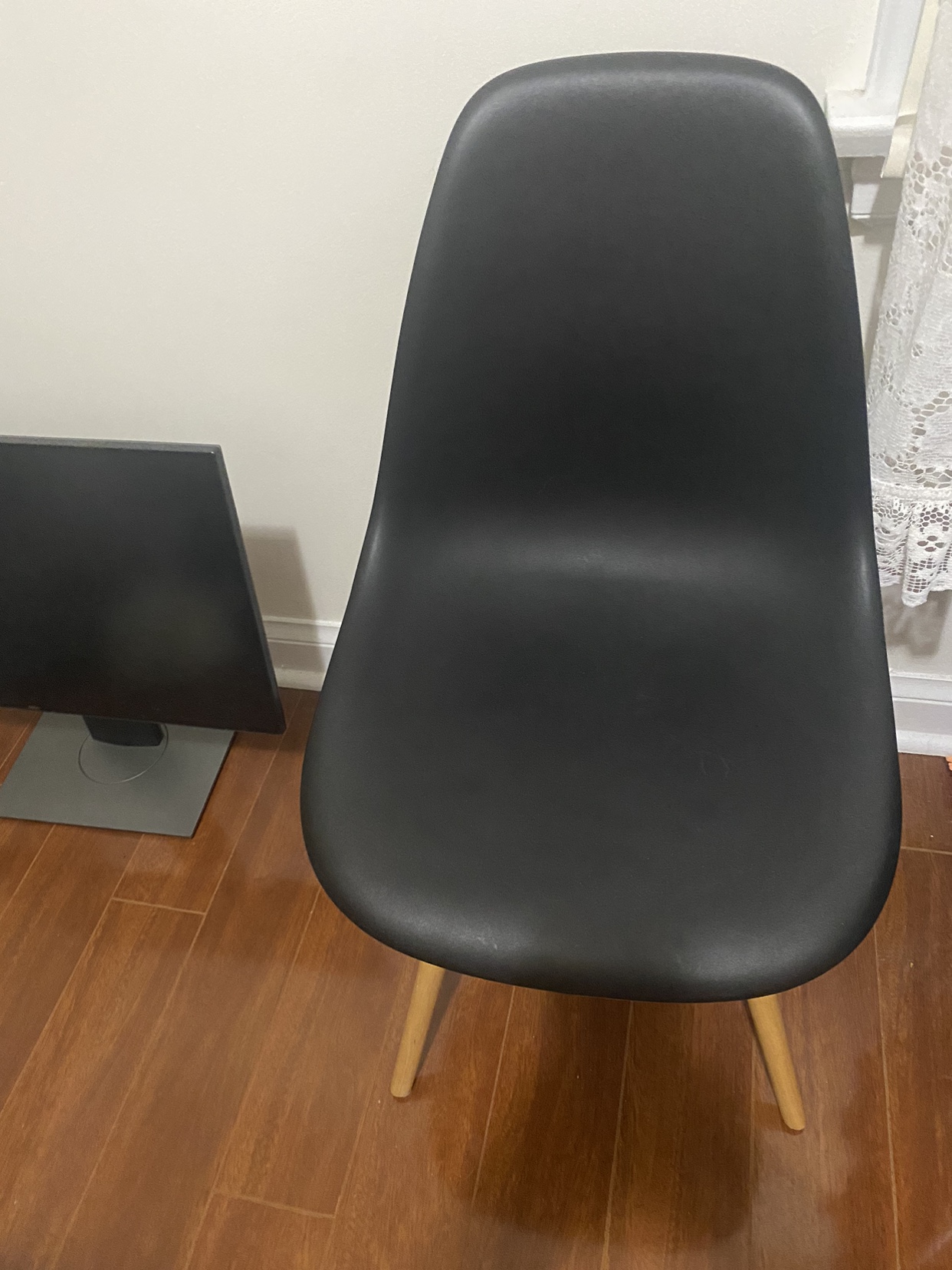 Chair with wooden legs - photo 2
