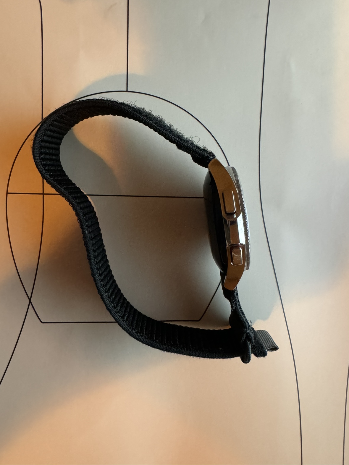 Samsung watch 4 classic and samsung wireless charger image indicator(2)