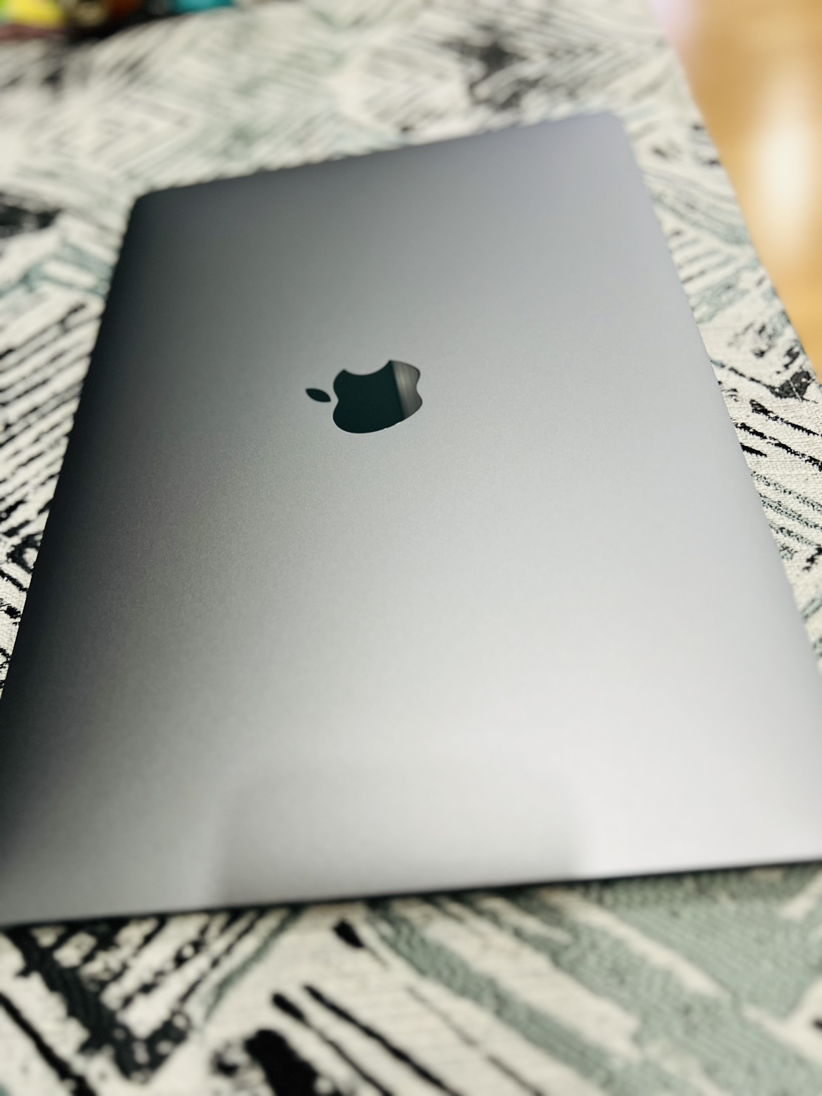 MacBook Pro 2019 with touch bar - photo 5