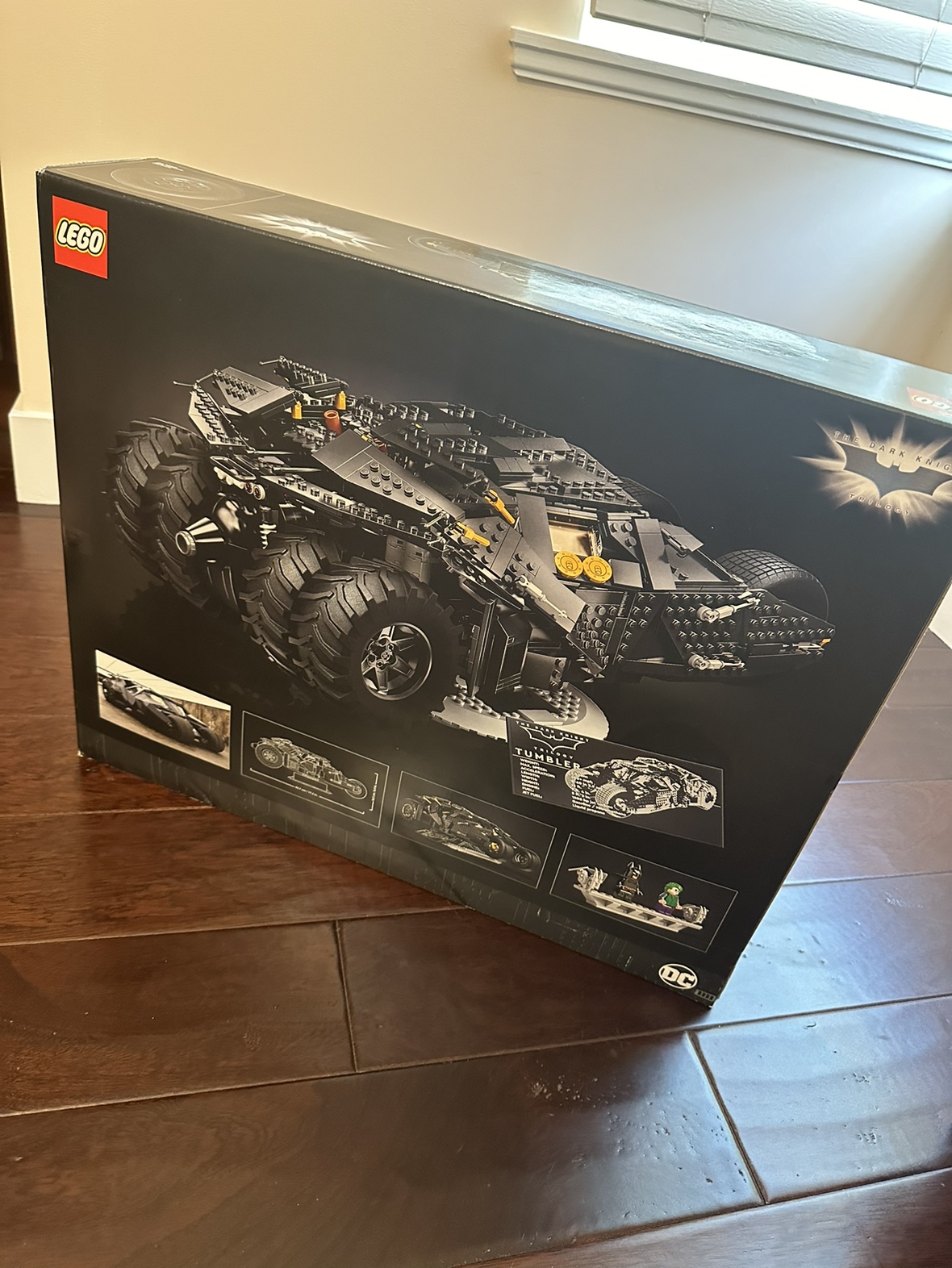 LEGO Batman Batmobile Tumbler - photo 2