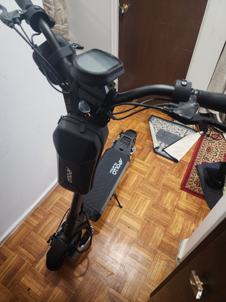 Apollo Phantom with upgraded kit installed + dual chargers