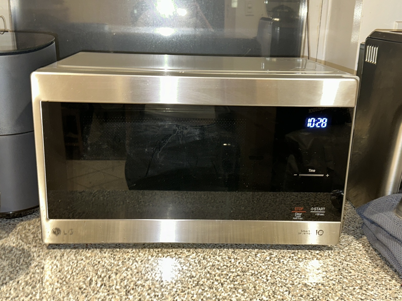 LG Neochef 0.9 Cu. Ft. Compact microwave stainless steel - photo 3