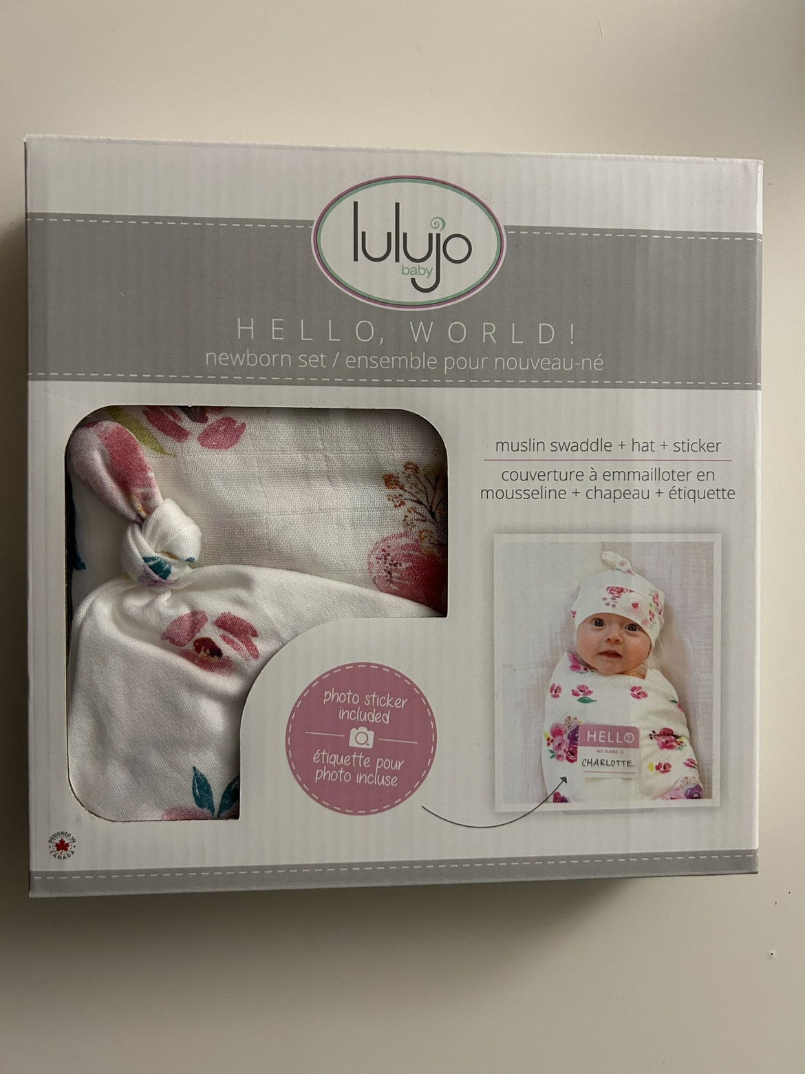 Brand New Lulujo Baby Hello World Hat and Swaddle Set