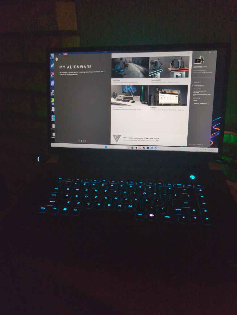 Alienware X17 R2