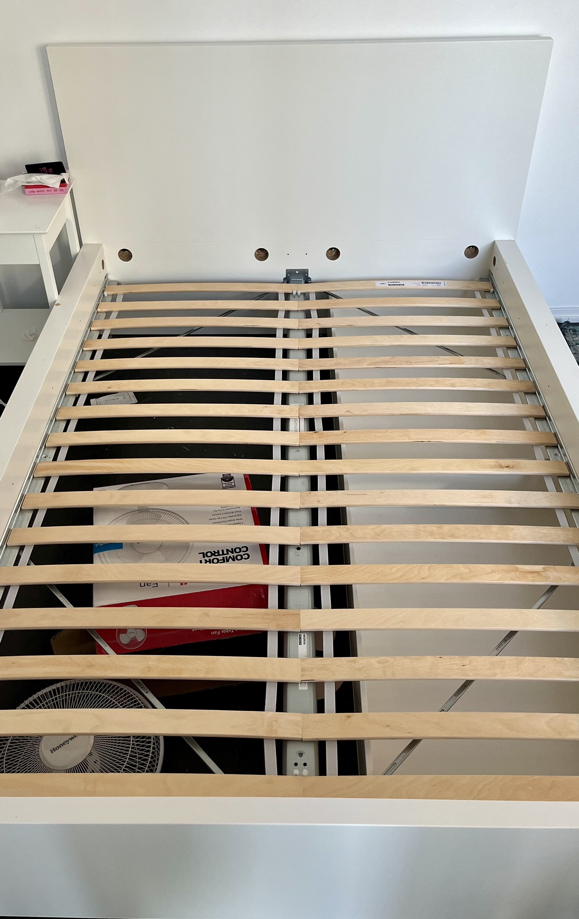 IKEA Double Malm Bed frame and two drawers - photo 4