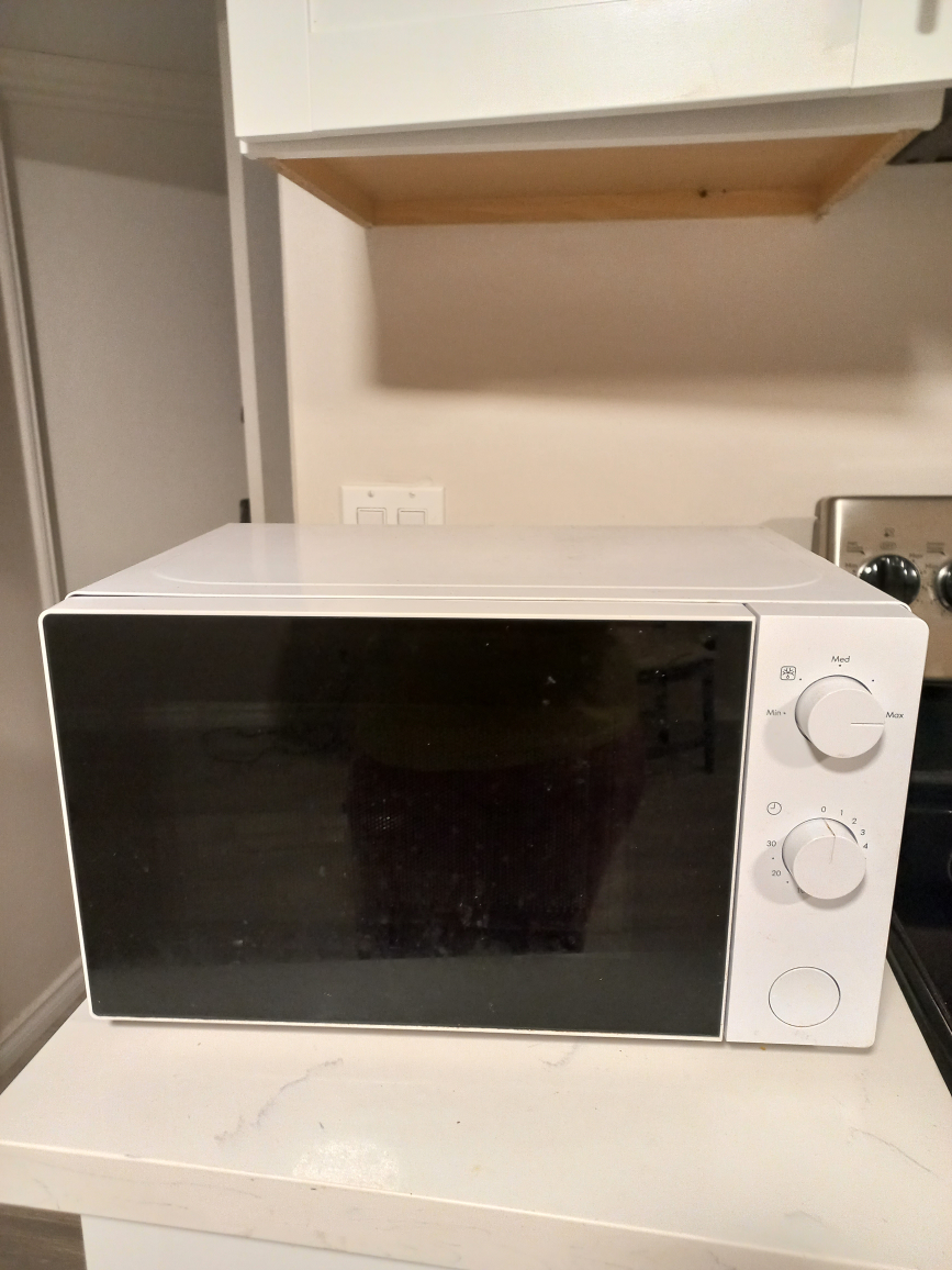 working Microwave oven thumbnail