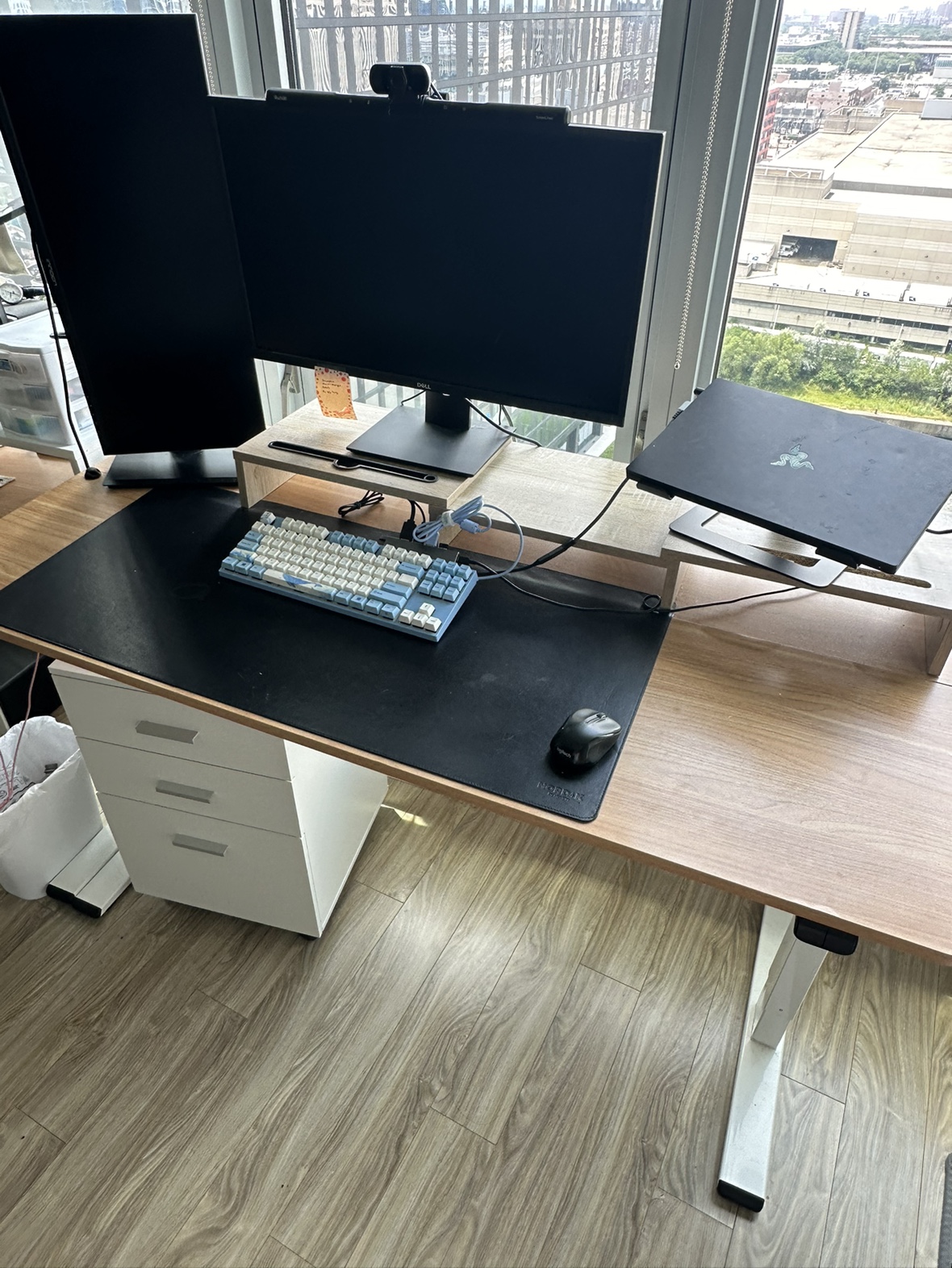 Large Oak Wood Standing Desk 55 x 28 inches - photo 3
