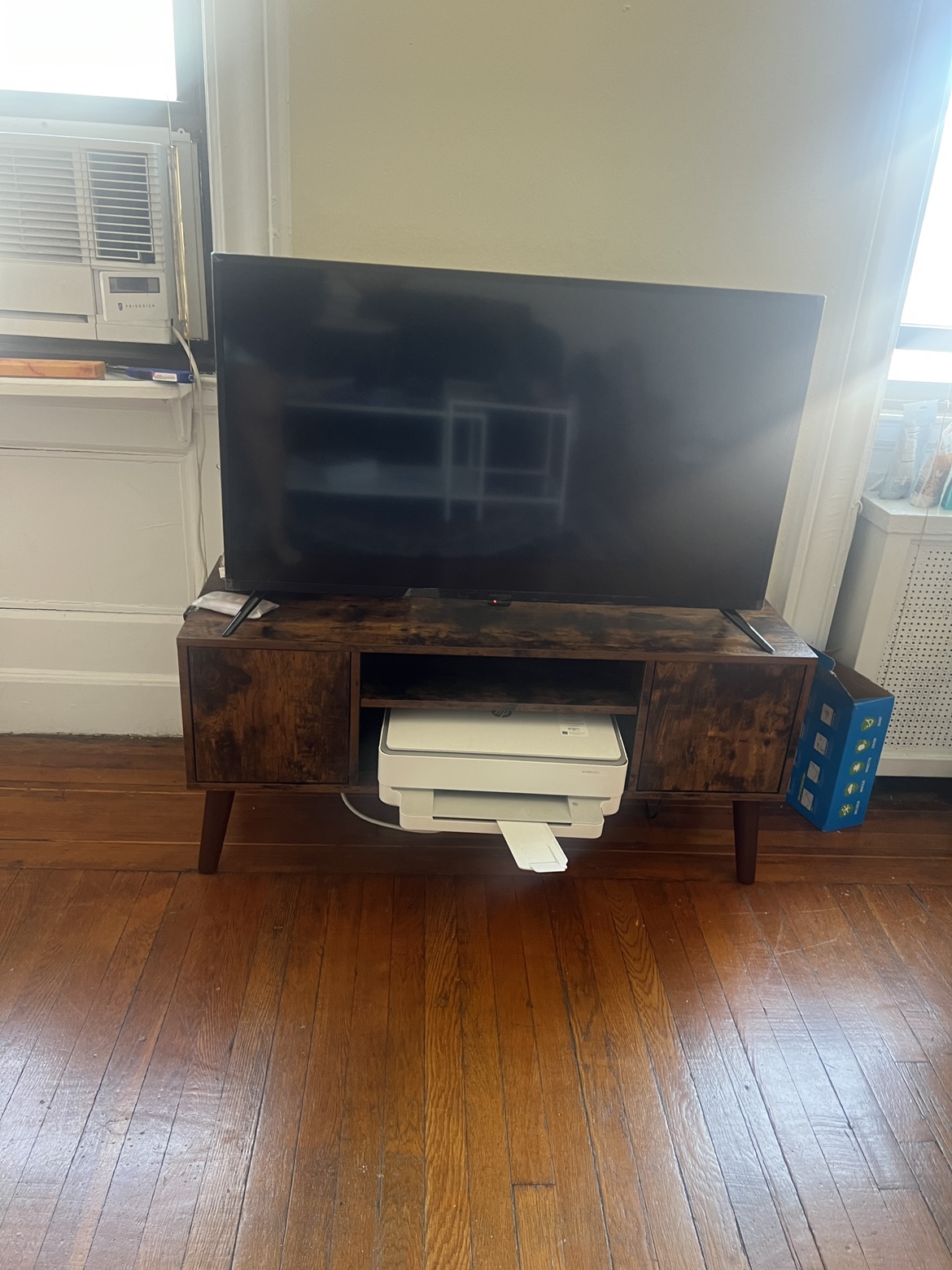 42” Insignia TV