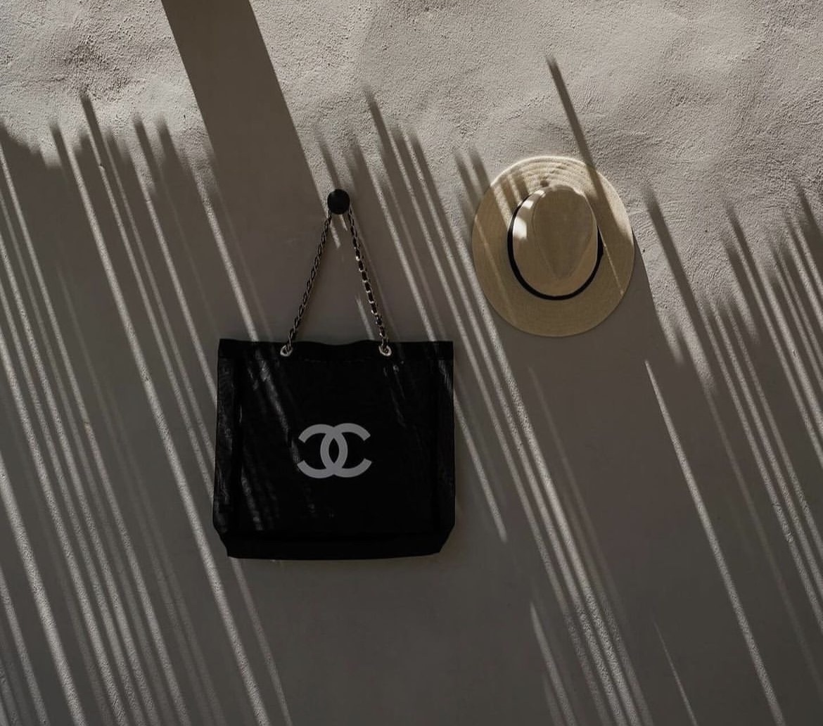 Authentic vip Chanel mesh bag - photo 2