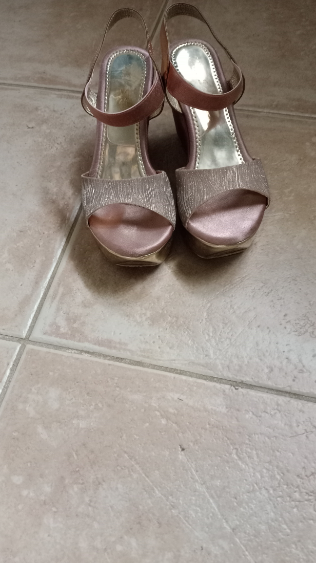 footwear - photo 3