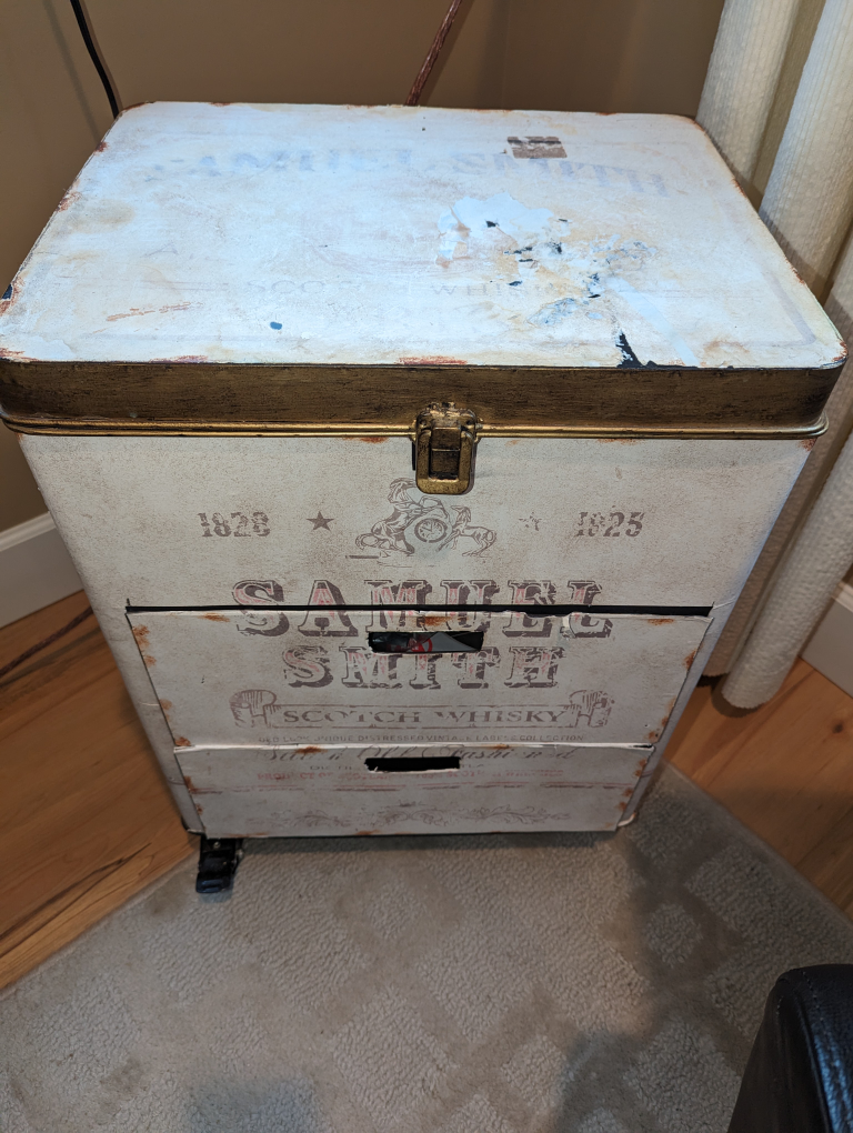 liquor cabinet - photo 2