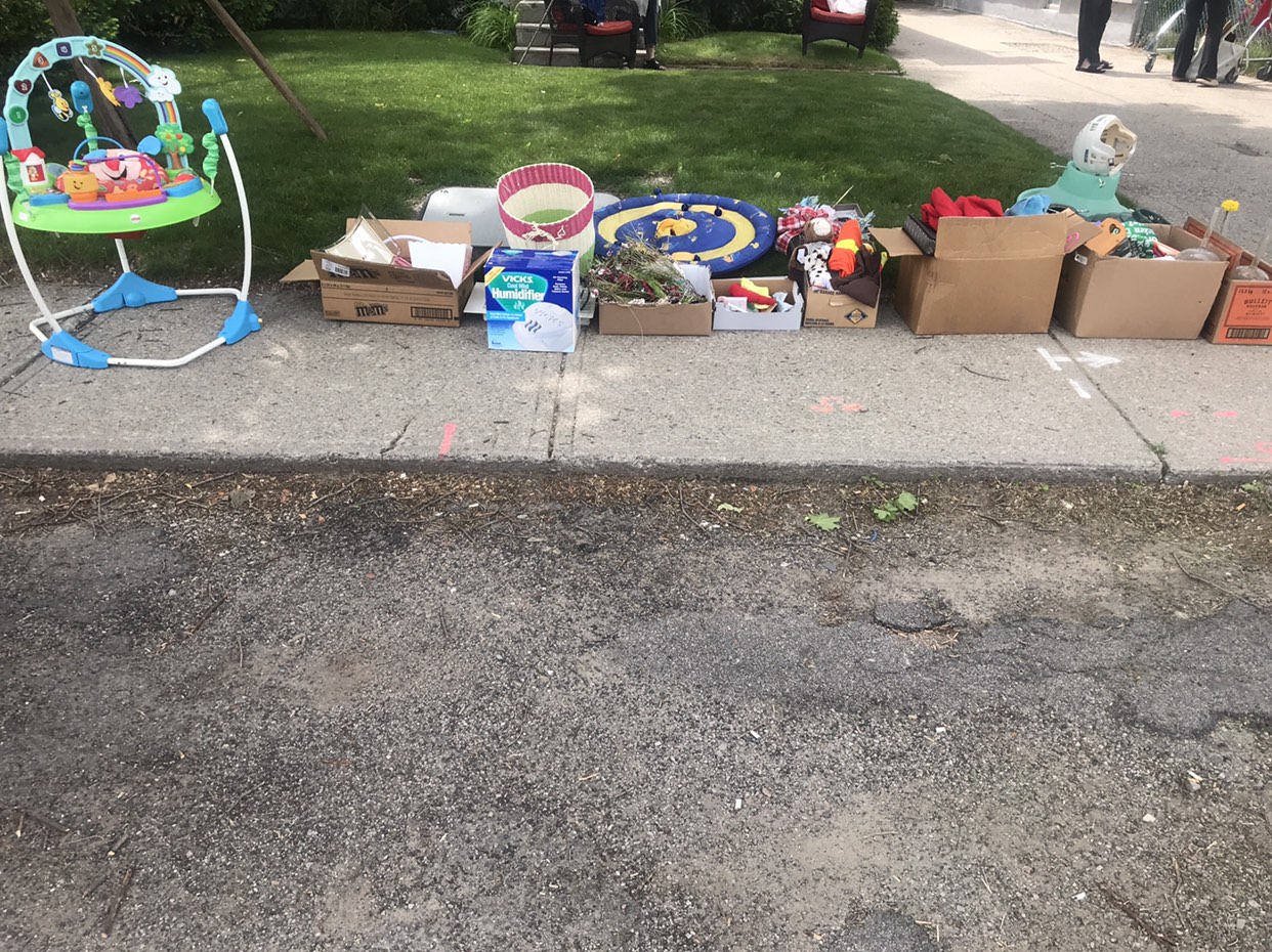 Free garage sale leftovers thumbnail