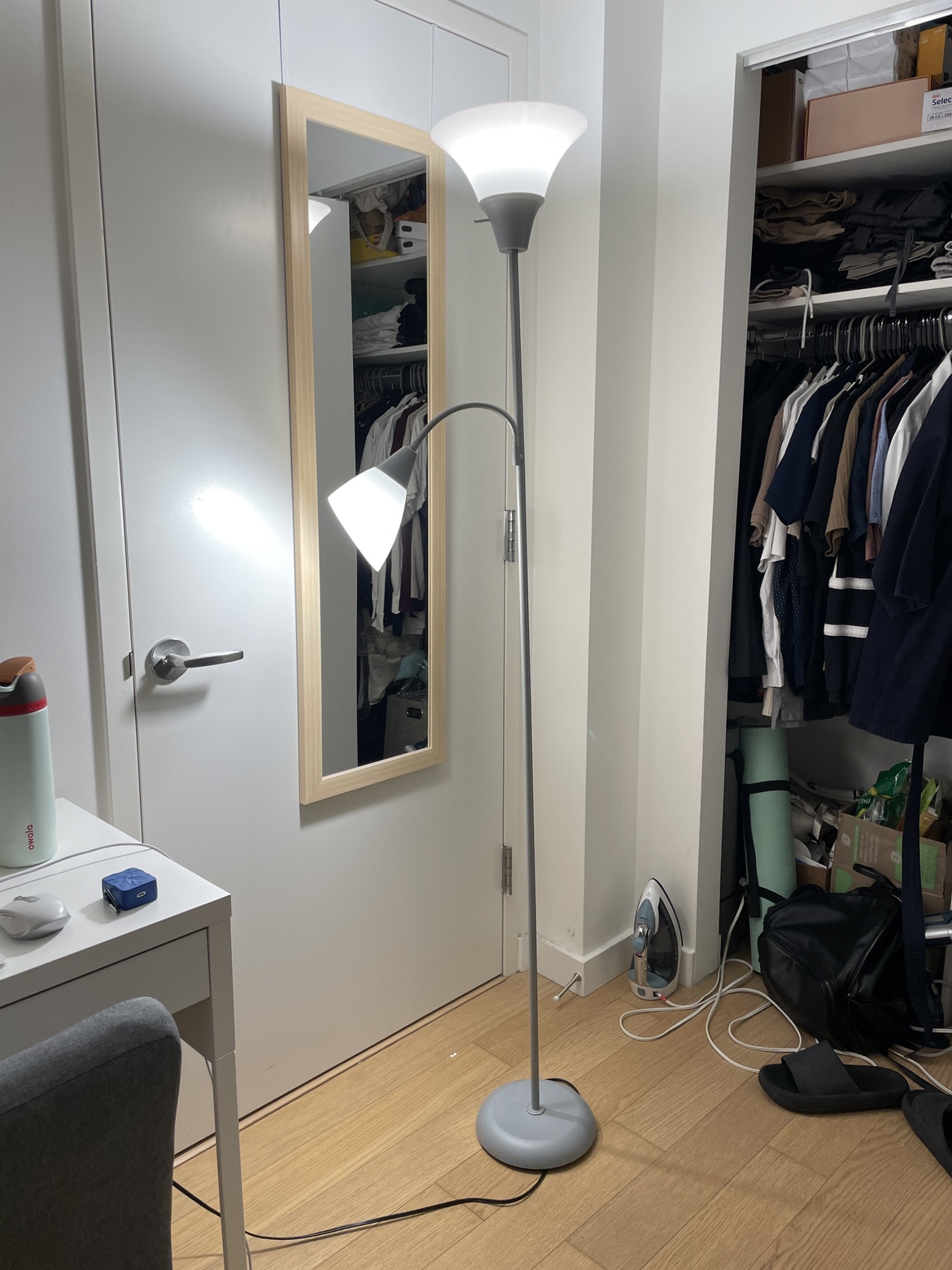 Floor lamp