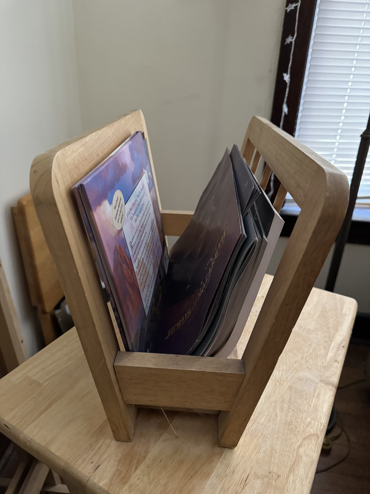 Magazine holder (wood) - photo 2