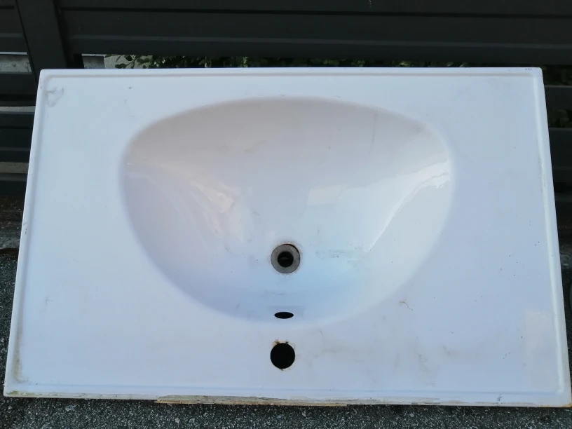 Metal Bathroom Sink white