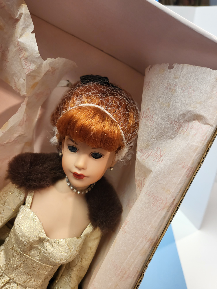 Robert Tonner Dollin Box - photo 4