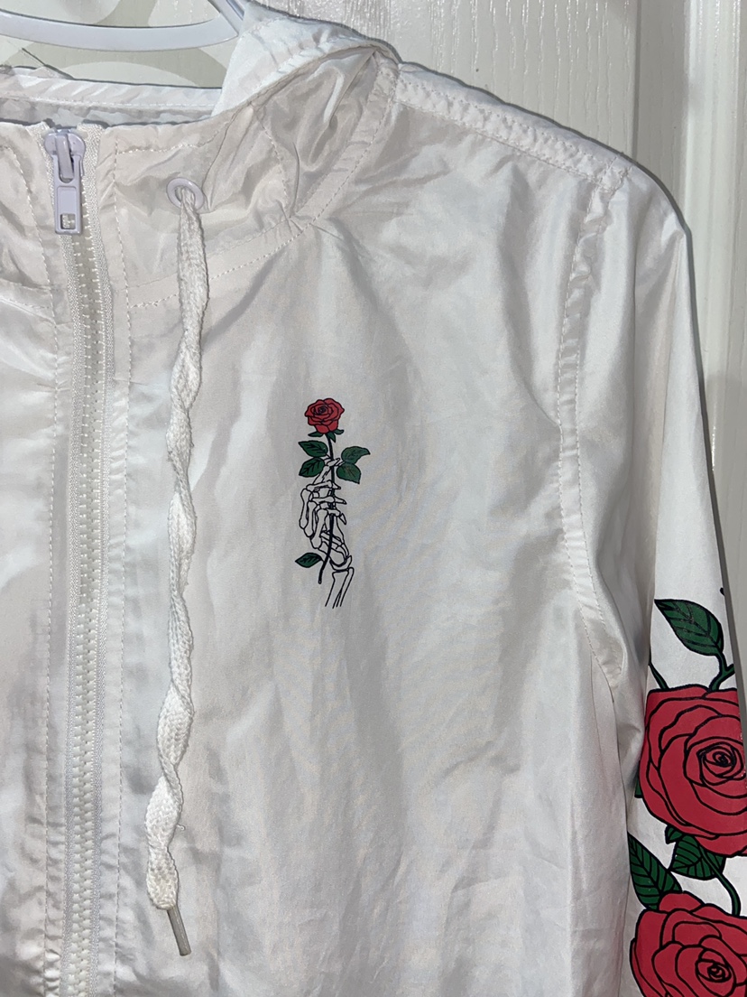 Rose Windbreaker image indicator(2)