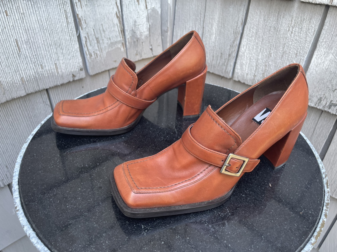 Vintage VS chunky high heeled buckle loafers sienna size 6