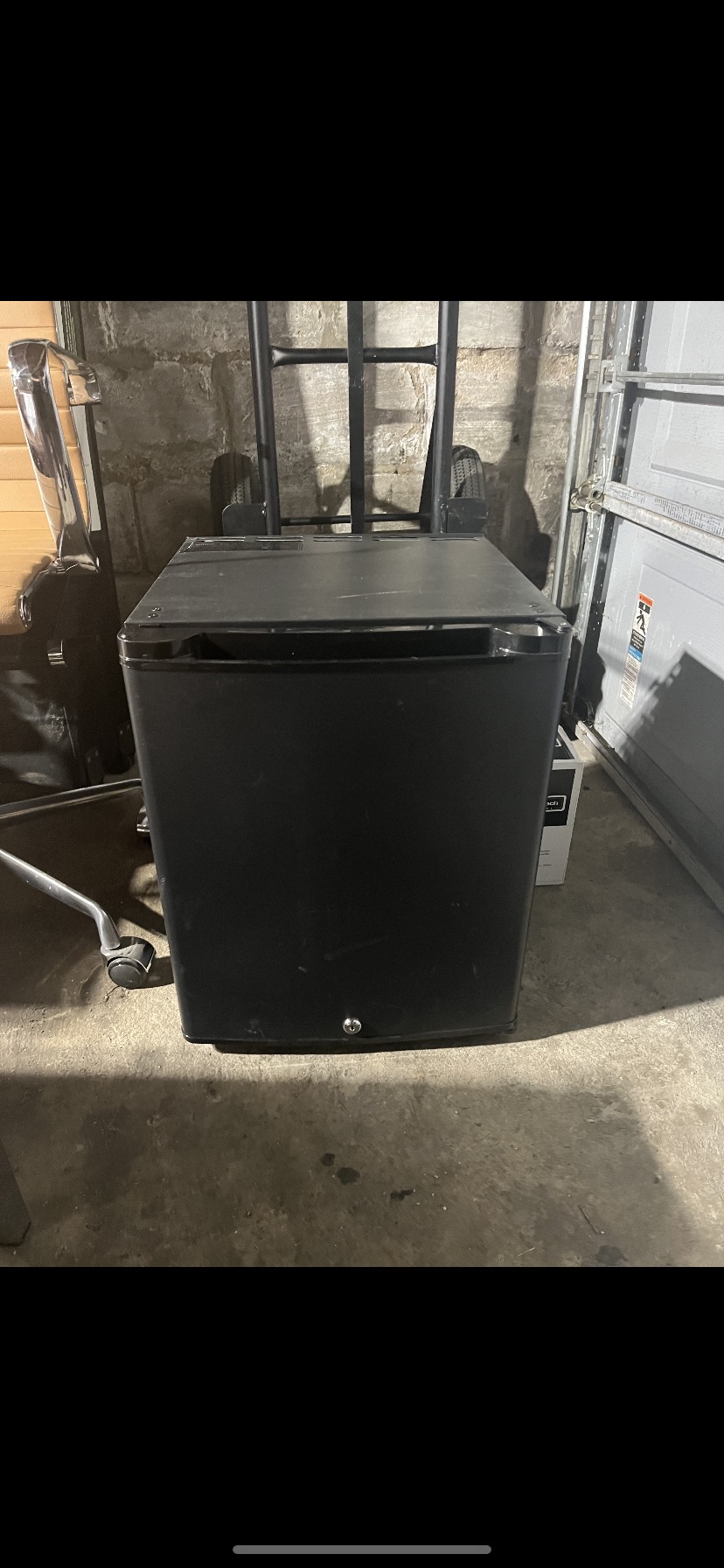 Mini fridge