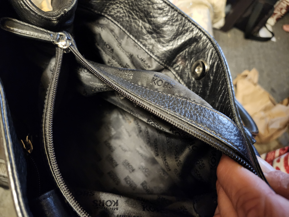 Michael Kors Shoulder Bag (SOLD) image indicator(9)