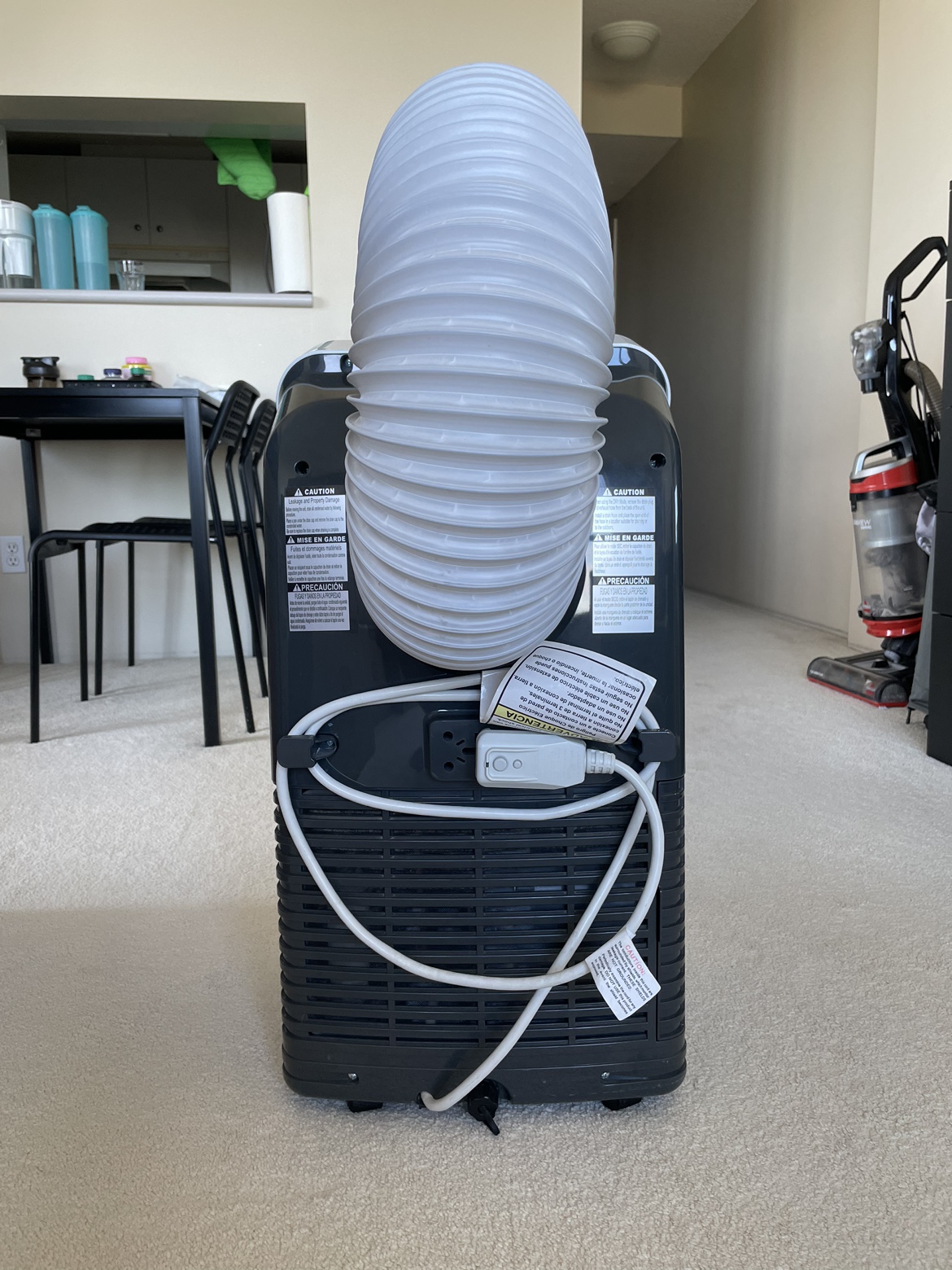 Insignia portable air conditioner - 8000 BTU - photo 2