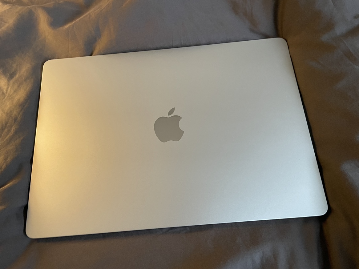 2023 Macbook Air M2 15 inch (SILVER)