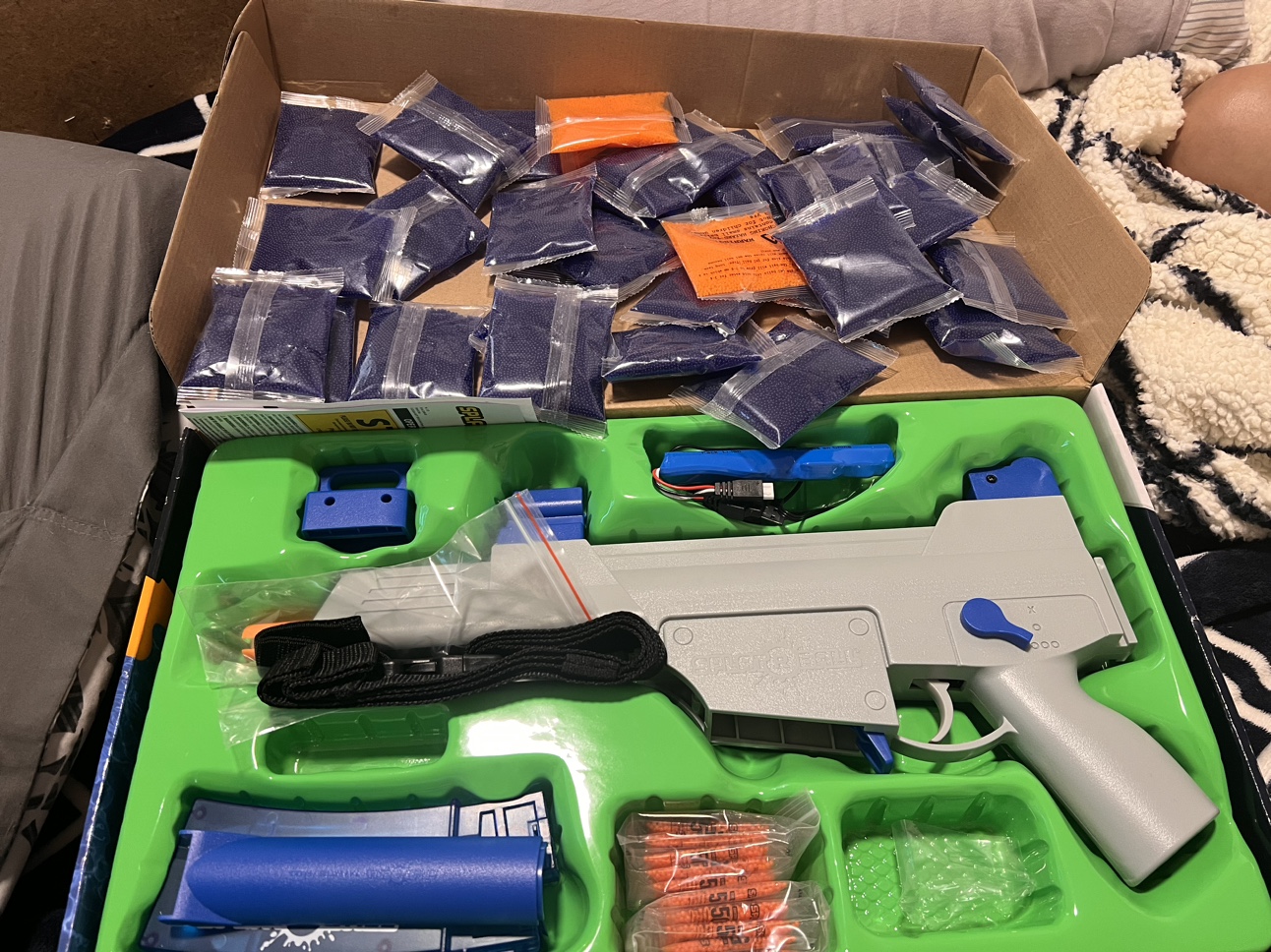 Splat-R-Blast Gun with 40 pack of  Gel Ball - photo 4