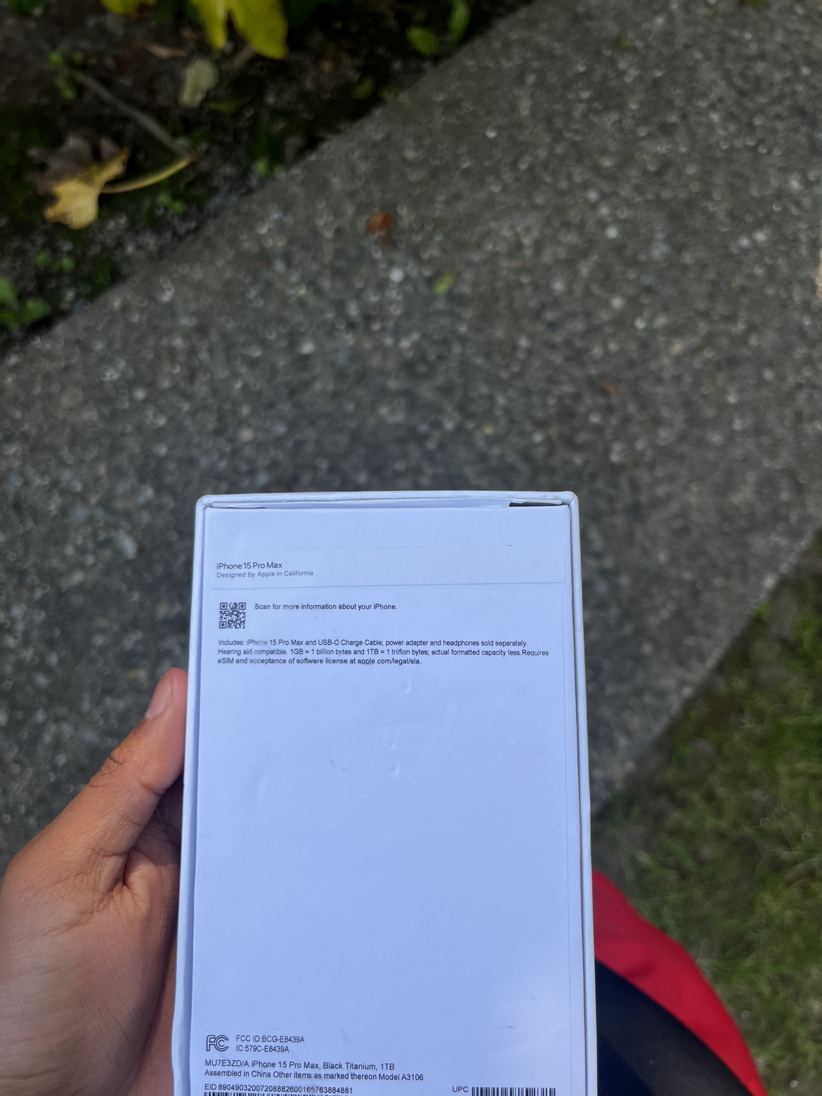 iPhone 15 Pro Max - photo 3