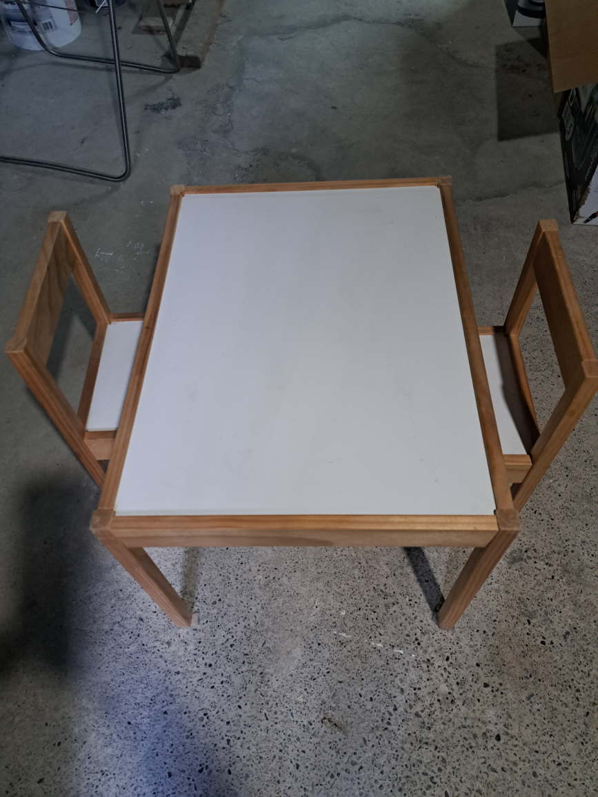Kid IKEA desk and chair - photo 2